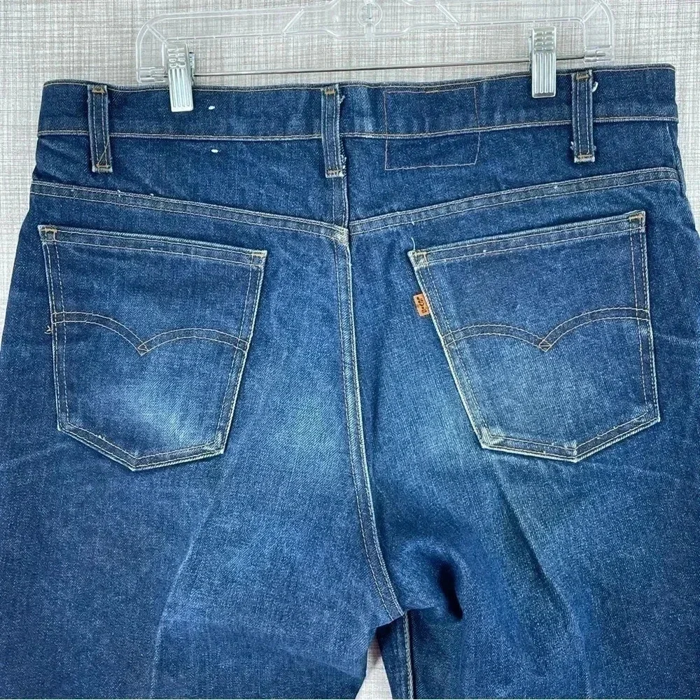 Levis *few small